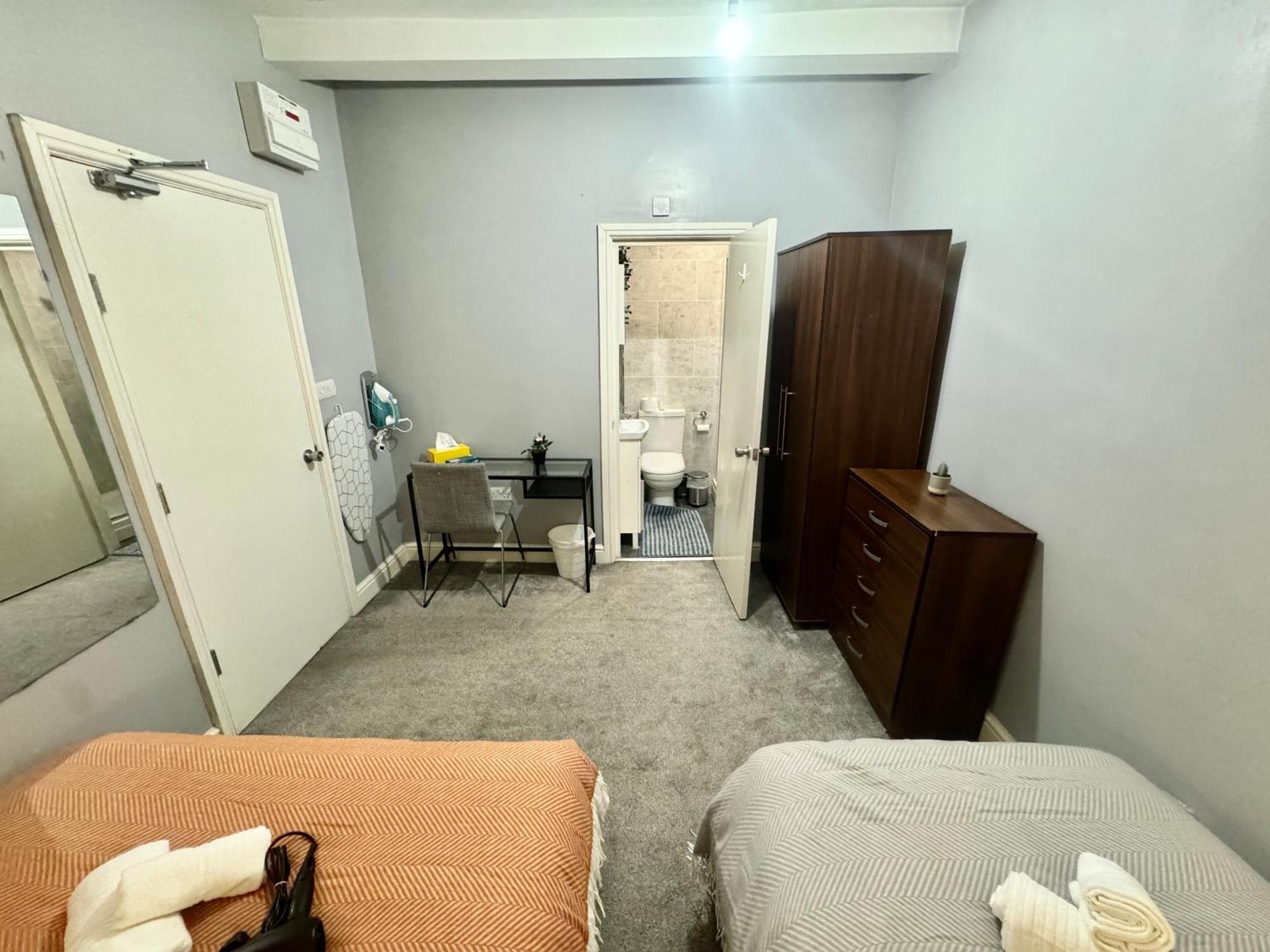 Modern En-Suite Rooms By Finsbury Park Station 8 Mins To King'S Cross By Tube Londyn Zewnętrze zdjęcie