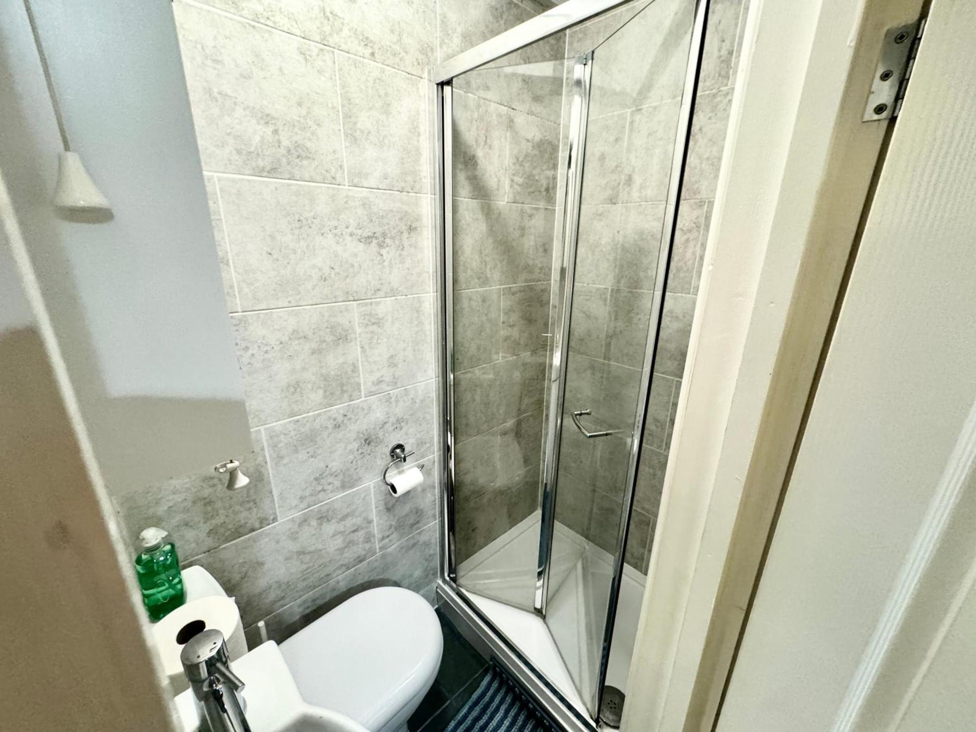 Modern En-Suite Rooms By Finsbury Park Station 8 Mins To King'S Cross By Tube Londyn Zewnętrze zdjęcie